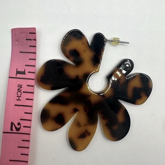Tortoise Earrings Brown Set of 2 Pierced Statement Costume Jewelry Retro - Picture 2 of 8